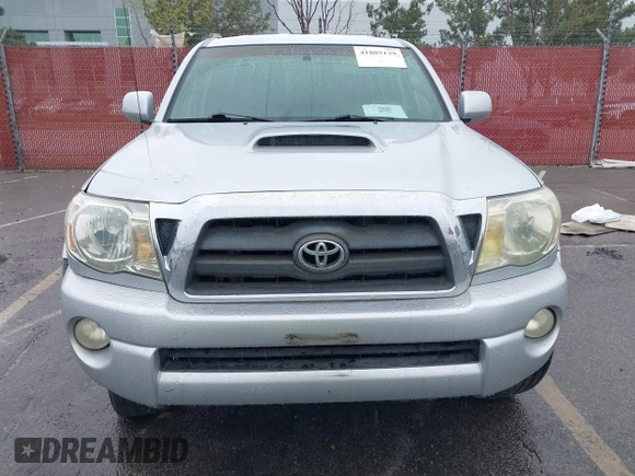 2007 Toyota Tacoma z VIN 3TMLU42N77M009397, wystawiony jako IAAI lot #41805139 z przebiegiem 256 744 mil mil oraz . Historia ofert i sprzedaży dostępna na DreamBid. Obrazek 11.