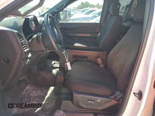 2019 Ford Expedition XL с VIN 1FMJU1FT1KEA12398, выставлен на аукционе Copart как лот 62321135 с пробегом 45 738 миль миль и На запчасти • Non repairable. История ставок и продаж доступна на DreamBid. Изображение 7.