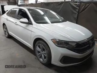 2024 Volkswagen Jetta SE z VIN 3VW7M7BU4RM013899, wystawiony jako IAAI lot #42455474 z przebiegiem 34 478 mil mil oraz . Historia ofert i sprzedaży dostępna na DreamBid. Obrazek 1.