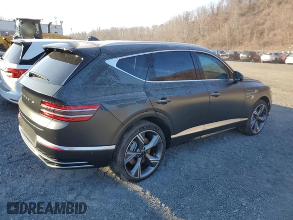 2025 Genesis GV80 Prestige with VIN KMUHEESC7SU212962, listed as a Copart auction lot 83525284 with 121 mi miles and Salvage Title. Bid and sale history available at DreamBid. Image 3.