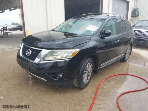 2014 Nissan Pathfinder SV with VIN 5N1AR2MN6EC685344, listed as a IAAI auction lot 42003868 with 174,882 mi miles. Bid and sale history available at carsss.com. Image 2.