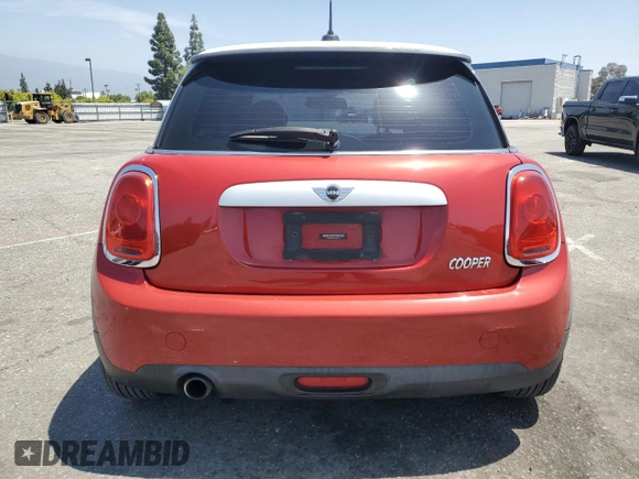 2015 MINI Hardtop with VIN WMWXM5C50F3B34019, listed as a Copart auction lot 57145745 with 224,177 mi miles and Salvage title. Bid and sale history available at DreamBid. Image 6.