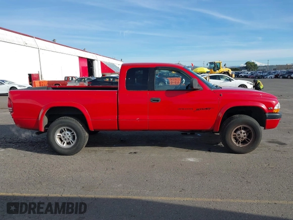 1999 Dodge Dakota SLT with VIN 1B7GG22XXXS290116, listed as a IAAI auction lot 41372636 with 132,112 mi miles and . Bid and sale history available at carsss.com. Image 13.