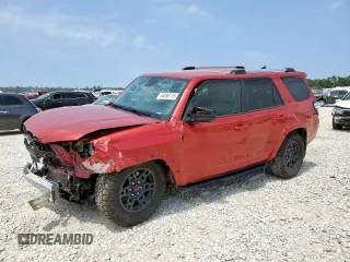 2022 Toyota 4Runner SR5 с VIN JTEEU5JR7N5255884, выставлен на аукционе Copart как лот 54896175 с пробегом 85 727 миль миль и Списание • Salvage title. История ставок и продаж доступна на DreamBid. Изображение 1.