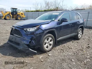 2020 Toyota RAV4 XLE with VIN 2T3P1RFV2LW102774, listed as a Copart auction lot 52571755 with 79,555 mi miles and Salvage title. Bid and sale history available at DreamBid. Image 1.