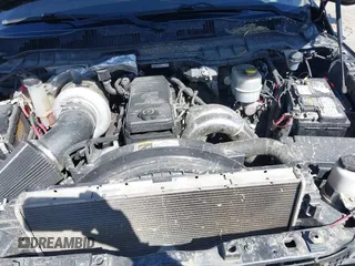2015 Ram 2500 Tradesman with VIN 3C6UR5CL2FG635579, listed as a IAAI auction lot 41821764 with 112,147 mi miles. Bid and sale history available at carsss.com. Image 10.