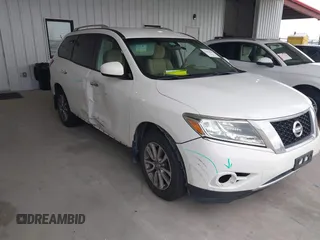 2014 Nissan Pathfinder SV with VIN 5N1AR2MN4EC716333, listed as a IAAI auction lot 41914147 with 159,987 mi miles. Bid and sale history available at carsss.com. Image 1.