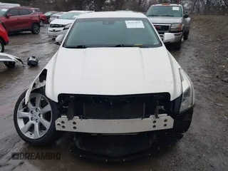 2013 Cadillac ATS Performance z VIN 1G6AJ5S38D0145690, wystawiony jako IAAI lot #41517865 z przebiegiem 136 606 mil mil oraz . Historia ofert i sprzedaży dostępna na DreamBid. Obrazek 13.
