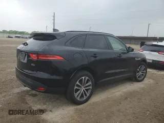 2018 Jaguar F-Pace 20d Premium with VIN SADCJ2FN5JA258135, listed as a Copart auction lot 51066355 with 133,215 mi miles and Clean title. Bid and sale history available at DreamBid. Image 3.