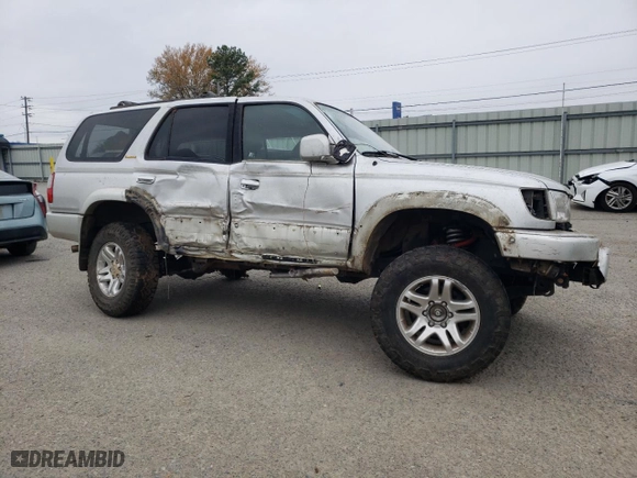 2000 Toyota 4Runner Limited with VIN JT3HN87R6Y0313223, listed as a Copart auction lot 84913694 with 0 mi miles and Salvage Title. Bid and sale history available at carsss.com. Image 4.