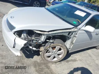 2005 Lexus ES 330 with VIN JTHBA30G555100804, listed as a IAAI auction lot 41595677 with 259,404 mi miles. Bid and sale history available at carsss.com. Image 6.