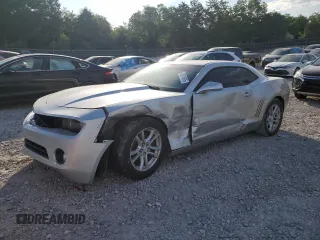 2013 Chevrolet Camaro LT with VIN 2G1FB1E31D9117801, listed as a Copart auction lot 65211615 with 142,119 mi miles and Salvage title. Bid and sale history available at DreamBid. Image 1.