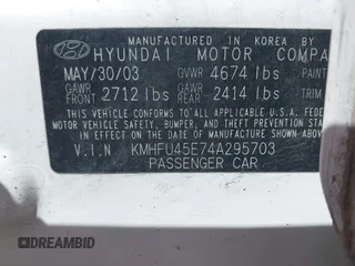 2004 Hyundai XG350 with VIN KMHFU45E74A295703, listed as a IAAI auction lot 41812146 with 176,111 mi miles. Bid and sale history available at carsss.com. Image 9.