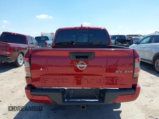 2022 Nissan Frontier Pro-4X z VIN 1N6ED1EK9NN634845, wystawiony jako IAAI lot #42094681 z przebiegiem 33 801 mil mil oraz . Historia ofert i sprzedaży dostępna na DreamBid. Obrazek 15.