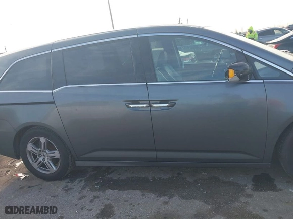 2012 Honda Odyssey Touring with VIN 5FNRL5H99CB033289, listed as a IAAI auction lot 41407301 with NaN miles. Bid and sale history available at carsss.com. Image 13.