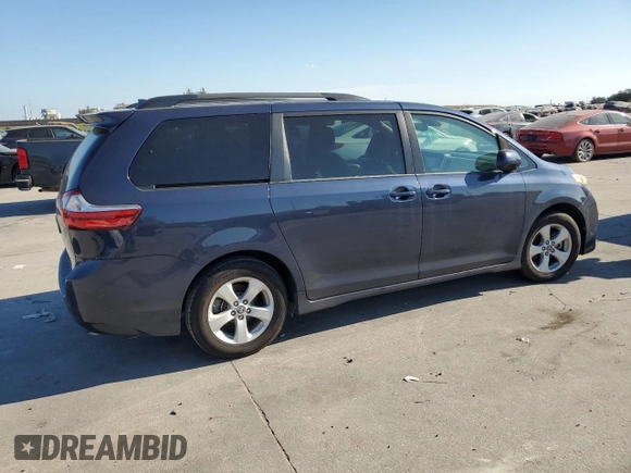 2018 Toyota Sienna LE Auto Access Seat with VIN 5TDKZ3DC3JS961968, listed as a Copart auction lot 76955644 with 28,513 mi miles and Salvage title. Bid and sale history available at DreamBid. Image 3.