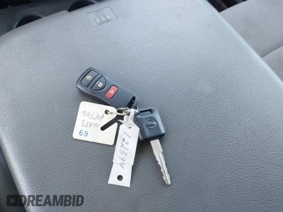 2018 Nissan NV Cargo SV z VIN 1N6AF0LYXJN809818, wystawiony jako IAAI lot #41882662 z przebiegiem 109 329 mil mil oraz . Historia ofert i sprzedaży dostępna na DreamBid. Obrazek 11.