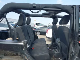 2016 Jeep Wrangler Unlimited Sahara with VIN 1C4BJWEG8GL333876, listed as a IAAI auction lot 42314351 with 163,889 mi miles and . Bid and sale history available at DreamBid. Image 8.