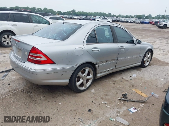 2006 Mercedes-Benz C 230 Sport z VIN WDBRF52H66E021404, wystawiony jako IAAI lot #42274619 z przebiegiem 195 062 mil mil oraz . Historia ofert i sprzedaży dostępna na DreamBid. Obrazek 4.