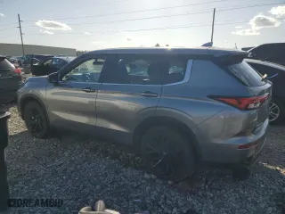 2023 Mitsubishi Outlander SE with VIN JA4J3UA87PZ024531, listed as a Copart auction lot 47557035 with 27,600 mi miles and Salvage Title. Bid and sale history available at carsss.com. Image 2.