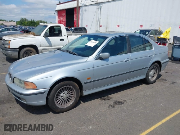 1998 BMW 5 Series 540i z VIN WBADE6328WBW62177, wystawiony jako IAAI lot #42450329 z przebiegiem Nie podano mil oraz . Historia ofert i sprzedaży dostępna na DreamBid. Obrazek 2.