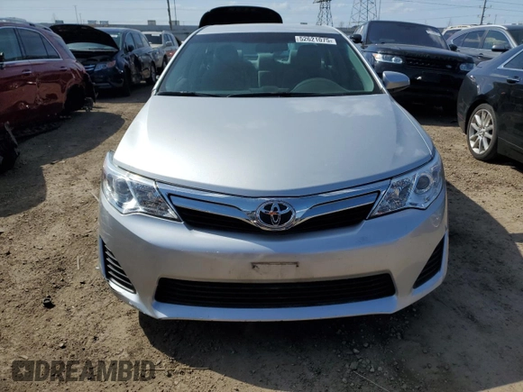 2014 Toyota Camry L with VIN 4T4BF1FK8ER421682, listed as a Copart auction lot 52621075 with 31,272 mi miles and Salvage Title. Bid and sale history available at DreamBid. Image 5.