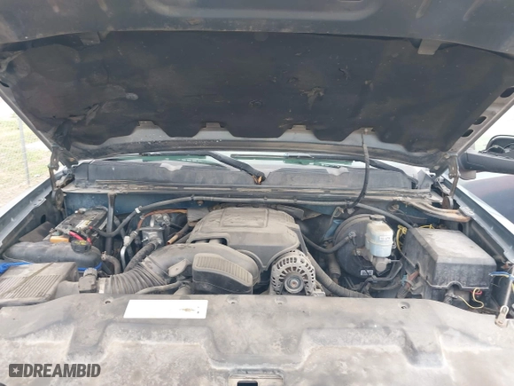 2010 Chevrolet Silverado 1500 LT with VIN 3GCRCSE08AG250277, listed as a IAAI auction lot 41852390 with 235,712 mi miles. Bid and sale history available at carsss.com. Image 10.