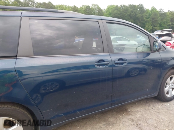 2012 Toyota Sienna LE AAS с VIN 5TDKK3DC7CS268098, выставлен на аукционе IAAI как лот 42451544 с пробегом 265 316 миль миль и . История ставок и продаж доступна на DreamBid. Изображение 13.