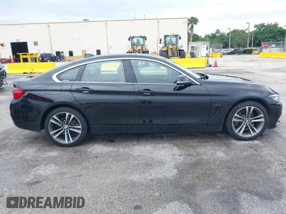 2020 BMW 4 Series 430i xDrive z VIN WBA4J3C08LBL11466, wystawiony jako IAAI lot #42253559 z przebiegiem 26 838 mil mil oraz . Historia ofert i sprzedaży dostępna na DreamBid. Obrazek 13.
