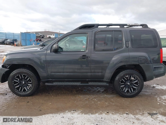 2005 Nissan Xterra S with VIN 5N1AN08W55C640026, listed as a IAAI auction lot 41031437 with 232,305 mi miles. Bid and sale history available at carsss.com. Image 15.