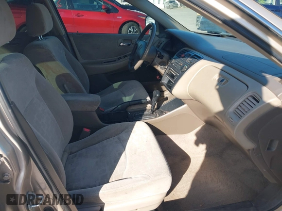 2001 Honda Accord EX z VIN JHMCG66801C010759, wystawiony jako IAAI lot #42303890 z przebiegiem 216 143 mil mil oraz . Historia ofert i sprzedaży dostępna na DreamBid. Obrazek 5.