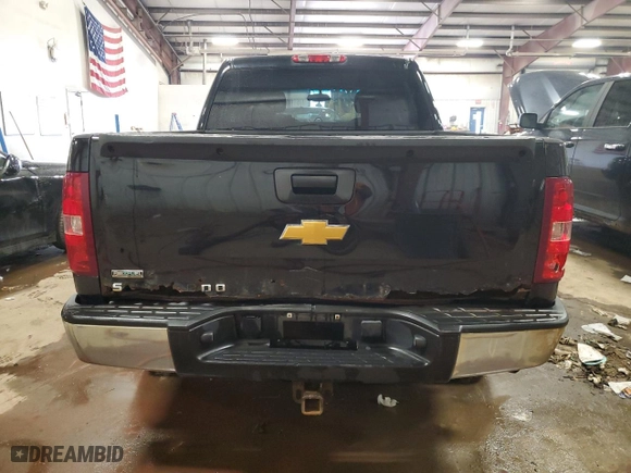2010 Chevrolet Silverado 1500 LT with VIN 3GCRKSE36AG261873, listed as a Copart auction lot 43693305 with 270,919 mi miles and Clean Title. Bid and sale history available at carsss.com. Image 6.