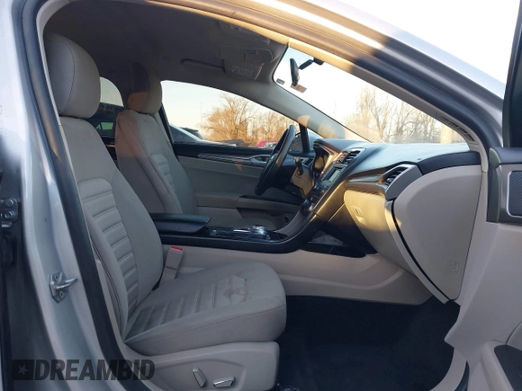 2018 Ford Fusion SE z VIN 3FA6P0LU4JR269064, wystawiony jako IAAI lot #41222967 z przebiegiem 115 077 mil mil oraz . Historia ofert i sprzedaży dostępna na DreamBid. Obrazek 5.