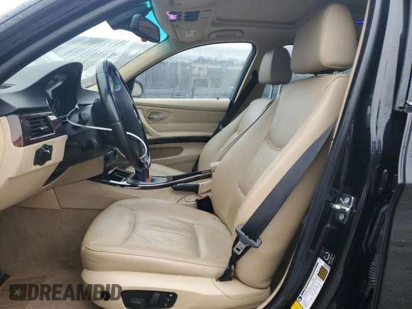 2006 BMW 3 Series 330xi with VIN WBAVD33526KV62365, listed as a Copart auction lot 42105825 with 140,248 mi miles and Clean Title. Bid and sale history available at carsss.com. Image 7.
