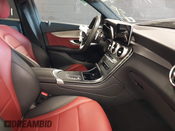 2022 Mercedes-Benz GLC 300 z VIN W1N0G8EB2NV351757, wystawiony jako IAAI lot #42097931 z przebiegiem 42 930 mil mil oraz . Historia ofert i sprzedaży dostępna na DreamBid. Obrazek 5.