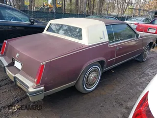 1982 Cadillac Eldorado z VIN 1G6AL578XCE604086, wystawiony jako IAAI lot #41676376 z przebiegiem 102 650 mil mil oraz . Historia ofert i sprzedaży dostępna na DreamBid. Obrazek 4.
