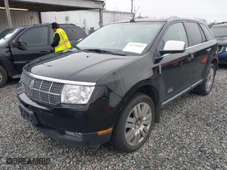 2009 Lincoln MKX with VIN 2LMDU88C49BJ00892, listed as a IAAI auction lot 41325664 with 207,002 mi miles. Bid and sale history available at carsss.com. Image 2.