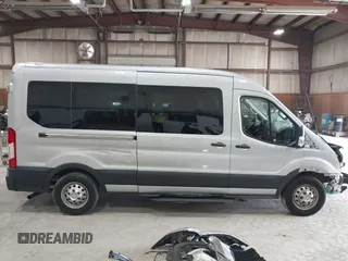 2021 Ford Transit Passenger XL с VIN 1FBAX9CG9MKA15625, выставлен на аукционе IAAI как лот 42491429 с пробегом 99 401 миль миль и . История ставок и продаж доступна на DreamBid. Изображение 14.