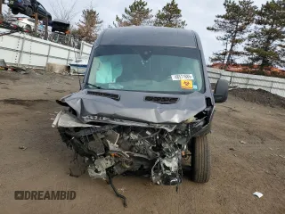 2018 Ford Transit z VIN 1FTYR2CM5JKB49173, wystawiony jako Copart lot #48511685 z przebiegiem Nie podano mil oraz Nie do naprawy. Historia ofert i sprzedaży dostępna na DreamBid. Obrazek 5.