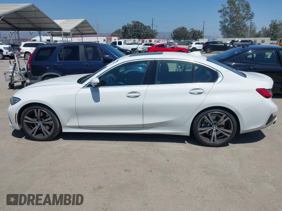 2020 BMW 3 Series 330i z VIN 3MW5R1J01L8B05556, wystawiony jako IAAI lot #42299891 z przebiegiem 61 404 mil mil oraz . Historia ofert i sprzedaży dostępna na DreamBid. Obrazek 14.