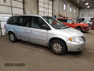 2007 Chrysler Town & Country LWB LX with VIN 2A4GP44R87R352148, listed as a Copart auction lot 72622464 with 194,727 mi miles and Clean Title. Bid and sale history available at carsss.com. Image 4.