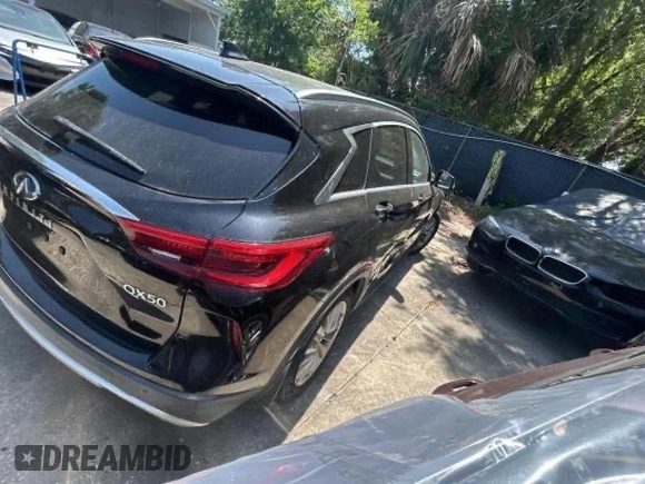 2021 Infiniti QX50 Luxe z VIN 3PCAJ5BB9MF104247, wystawiony jako Copart lot #62192325 z przebiegiem 78 280 mil mil oraz Szkoda całkowita • Salvage title. Historia ofert i sprzedaży dostępna na DreamBid. Obrazek 4.