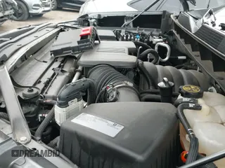 2020 Chevrolet Silverado 1500 LTZ z VIN 3GCUYGED6LG197321, wystawiony jako IAAI lot #41532844 z przebiegiem 62 105 mil mil oraz . Historia ofert i sprzedaży dostępna na DreamBid. Obrazek 19.