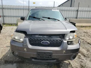 2005 Ford Escape Limited with VIN 1FMYU04115KA63383, listed as a Copart auction lot 59706164 with 212,167 mi miles and Salvage Title. Bid and sale history available at carsss.com. Image 5.