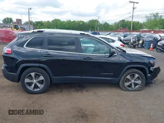 2019 Jeep Cherokee Limited with VIN 1C4PJMDX6KD457370, listed as a IAAI auction lot 42210162 with 50,303 mi miles and . Bid and sale history available at DreamBid. Image 13.