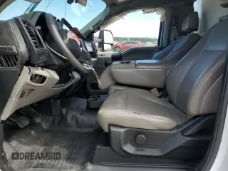 2019 Ford F-150 XL with VIN 1FTMF1C55KKD84717, listed as a Copart auction lot 55502855 with 179,343 mi miles and Clean title. Bid and sale history available at DreamBid. Image 7.