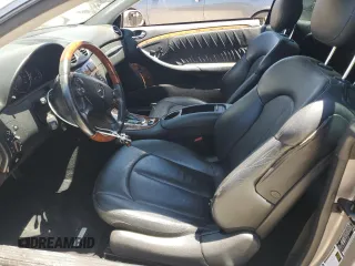 2008 Mercedes-Benz CLK 350 z VIN WDBTK56FX8T092386, wystawiony jako Copart lot #57283715 z przebiegiem 126 696 mil mil oraz Szkoda całkowita • Salvage title. Historia ofert i sprzedaży dostępna na DreamBid. Obrazek 7.