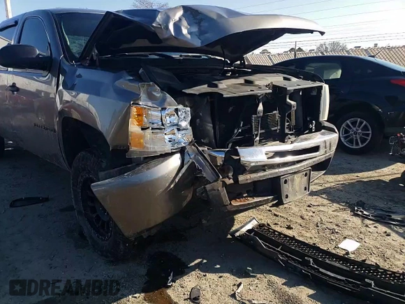 2009 Chevrolet Silverado 1500 LT with VIN 3GCEC23C99G240591, listed as a Copart auction lot 42565905 with 156,403 mi miles and Salvage Title. Bid and sale history available at carsss.com. Image 10.