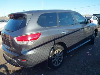2013 Nissan Pathfinder SL with VIN 5N1AR2MM3DC665977, listed as a IAAI auction lot 41897051 with 242,658 mi miles. Bid and sale history available at carsss.com. Image 4.