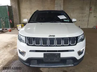 2018 Jeep Compass Limited with VIN 3C4NJDCB2JT307827, listed as a IAAI auction lot 41635129 with 64,630 mi miles. Bid and sale history available at carsss.com. Image 13.